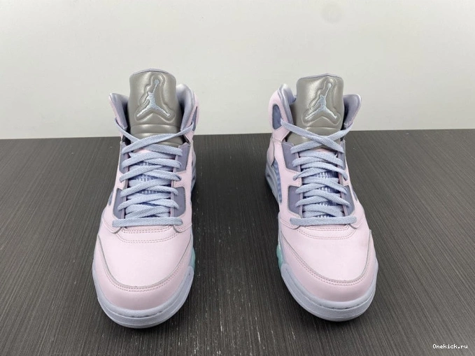 One Kick Jordan DV0562-600 Easter Air 5 0812